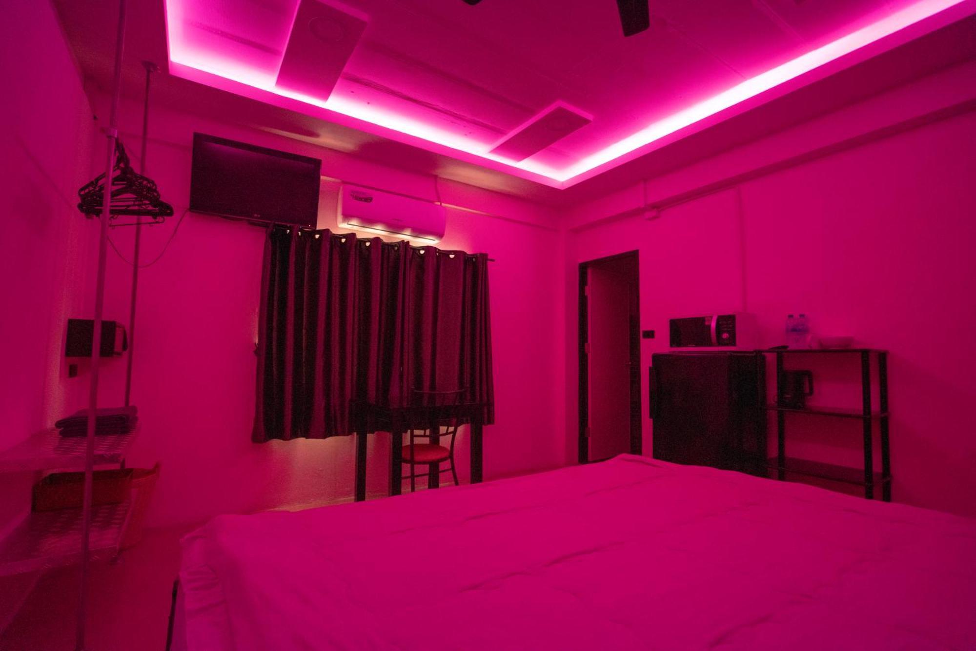 Splash Bar And Guesthouse Pattaya Dış mekan fotoğraf