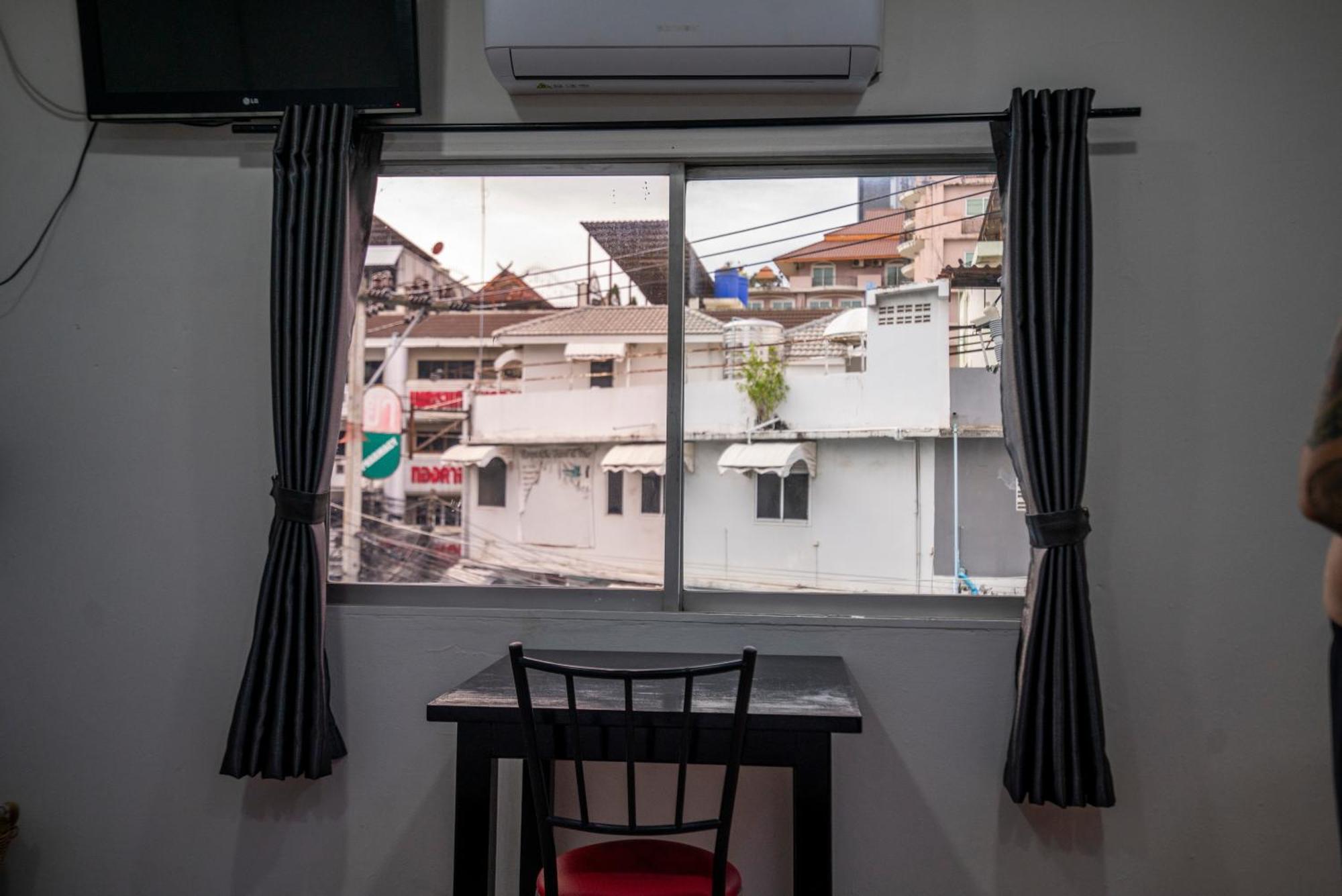 Splash Bar And Guesthouse Pattaya Dış mekan fotoğraf