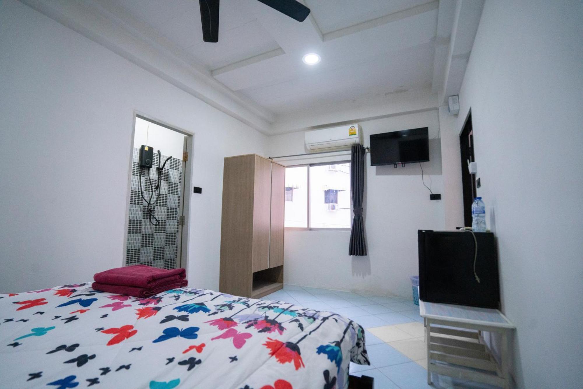 Splash Bar And Guesthouse Pattaya Dış mekan fotoğraf